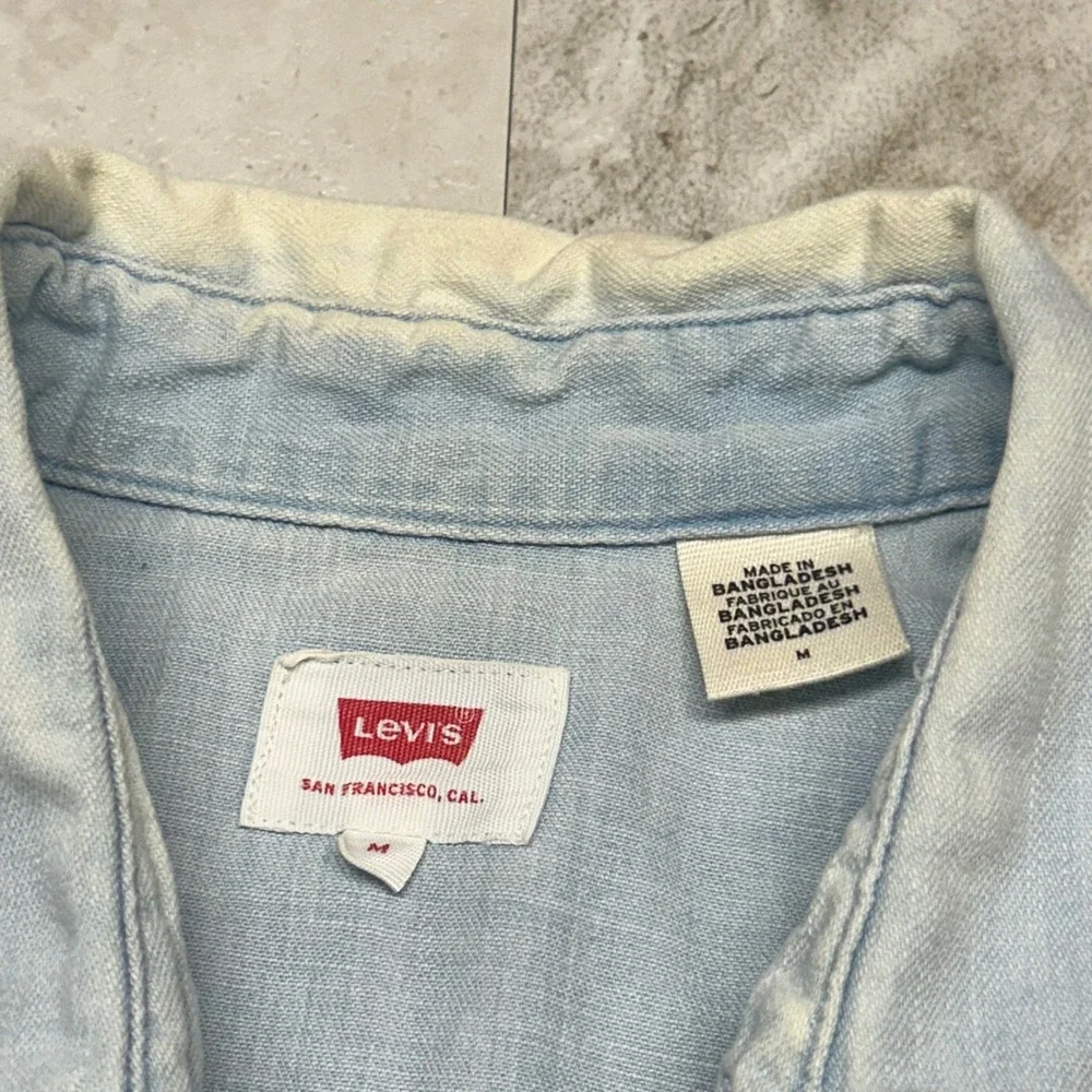 Levis Western Shirt Light Wash Blue Mens Medium Short Sleeve Pearl Snap 0331